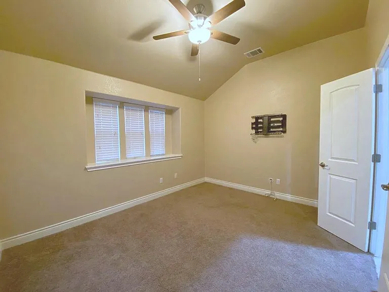 313 Summer Pointe Dr — Photo 14