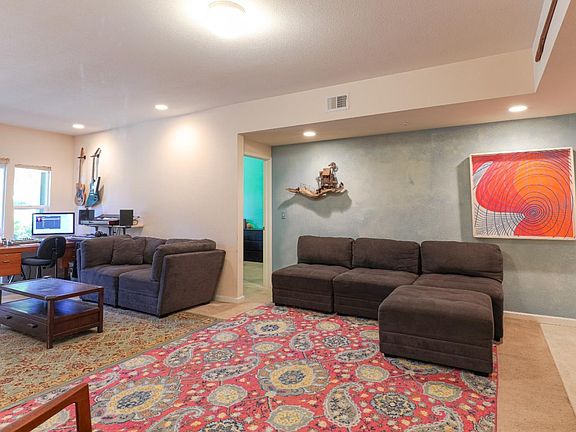 3rd image of 268 Bluebonnet Ln Unit 113