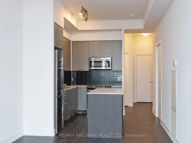 9471 Yonge St #Penthouse 01 — Photo 8