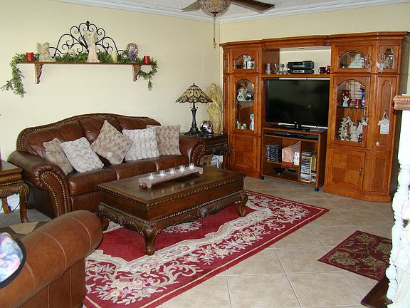 2nd image of 193 Farnham #I