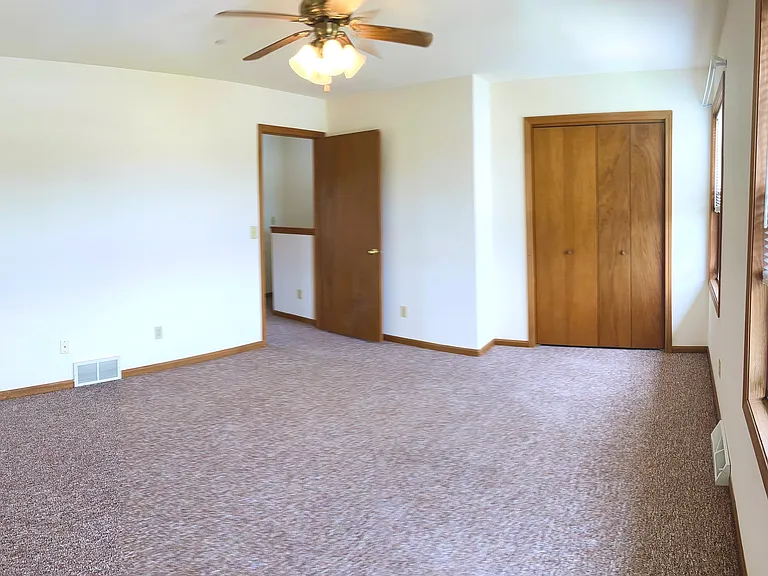 1211 Windwood Ln — Photo 12