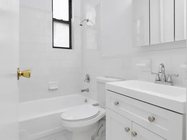 323 West 42nd Street image 11 of 12