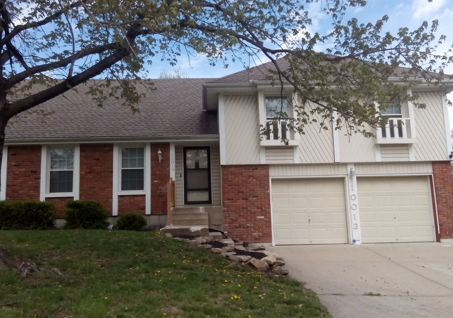Available! Large Family Sf Newly Renovated In North Kc — Photo 4