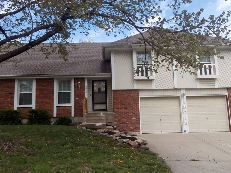 10013 N Harrison Dr — Photo 3