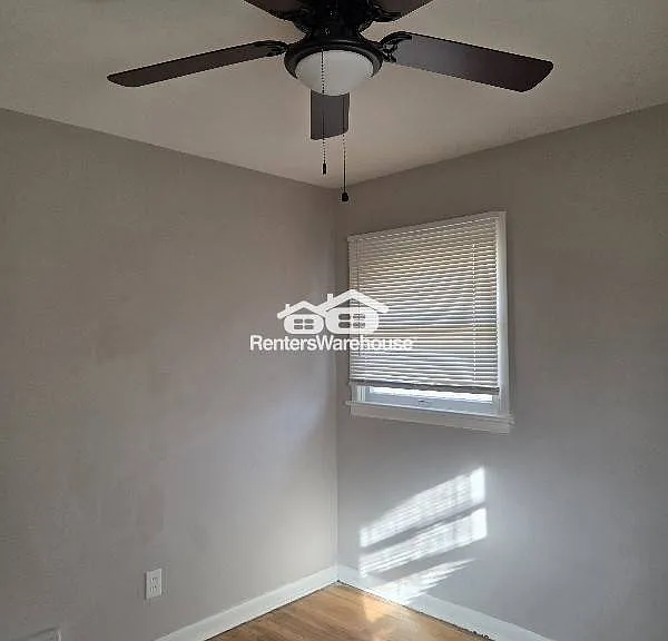 104 Fenwick Dr — Photo 6