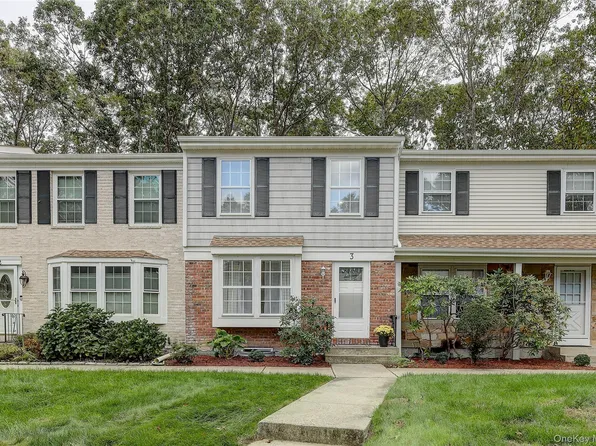 3 Wilson Commons, Yaphank, NY 11980