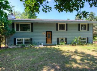 21436 Volga St NE, Wyoming, MN 55092
