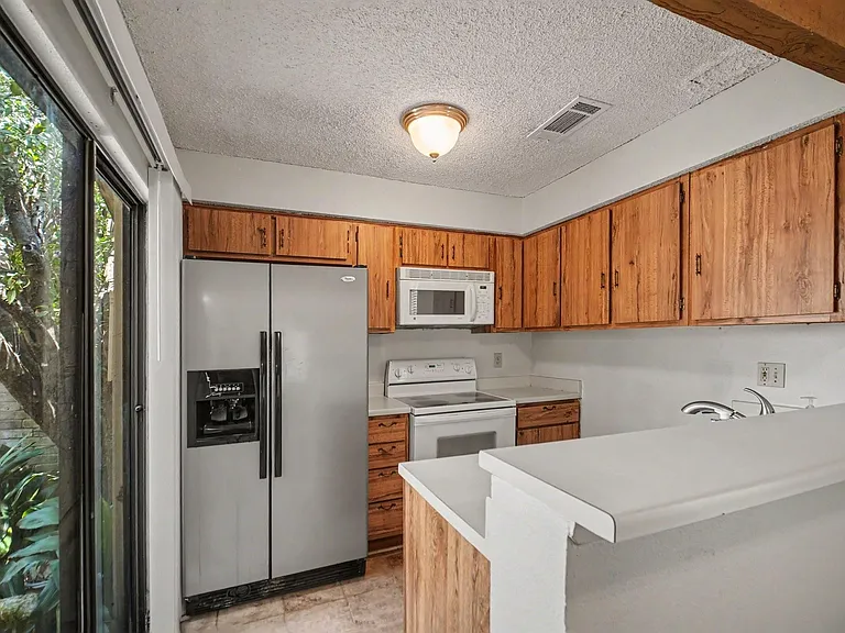 3150 Windchase Blvd — Photo 7