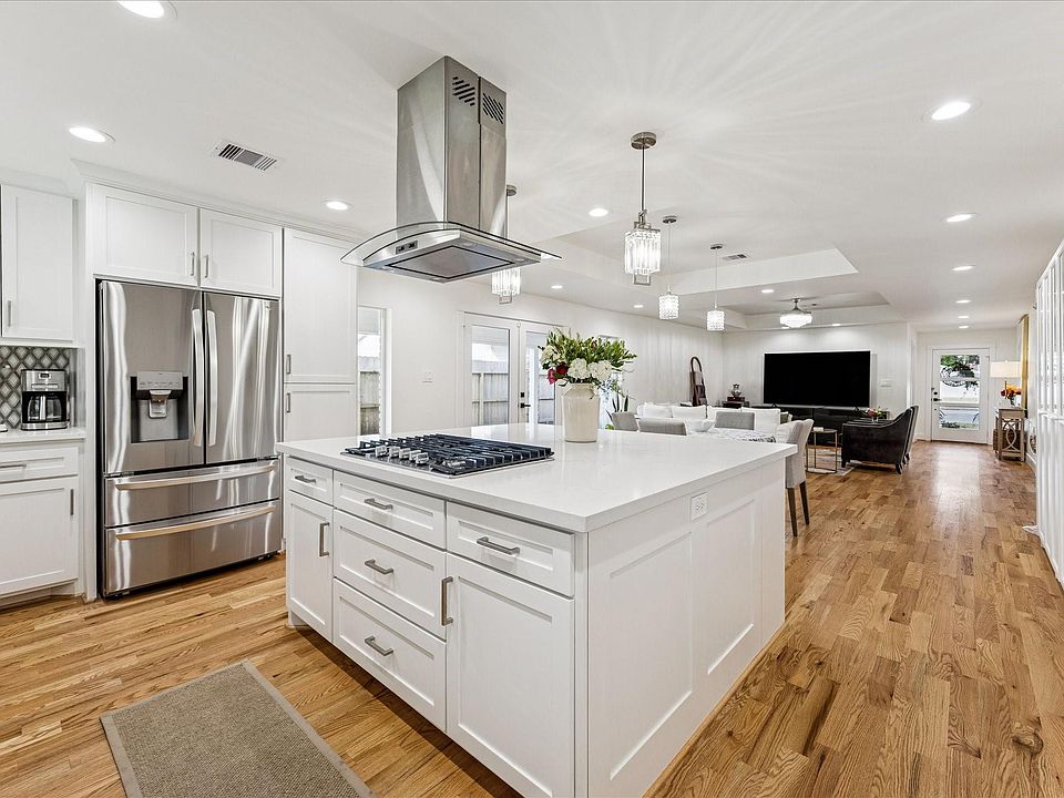 1st image of 6003 W 43rd St
