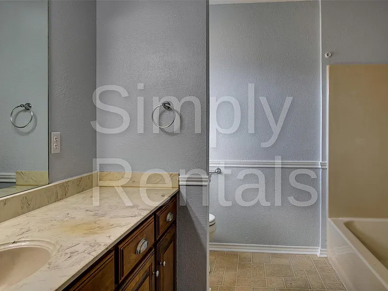182 County Road 2426 — Photo 18