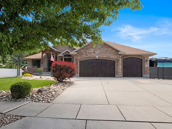 2nd image of 2097 W Meridies Dr