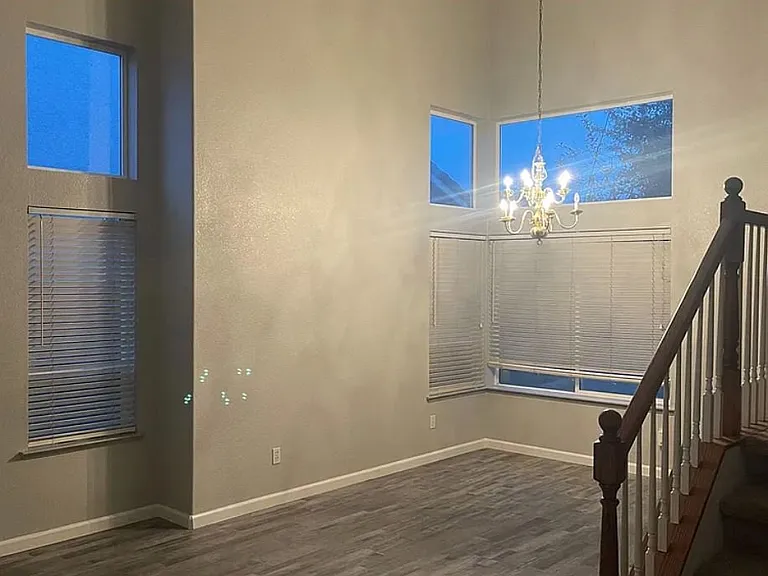 1437 Mayfield St — Photo 13