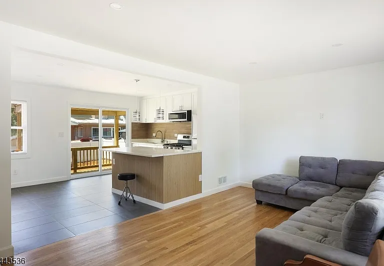 538 Dietz St — Photo 2