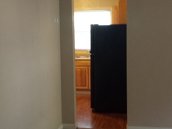 DINING RM INTO KITCHEN