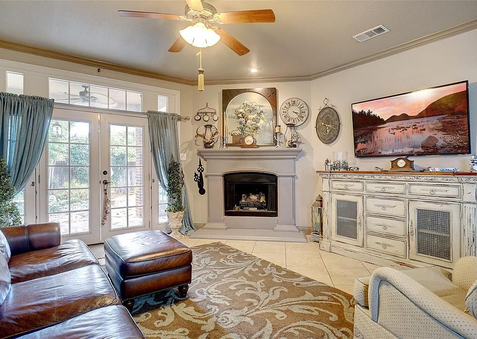 1st image of 1120 Vista View Dr