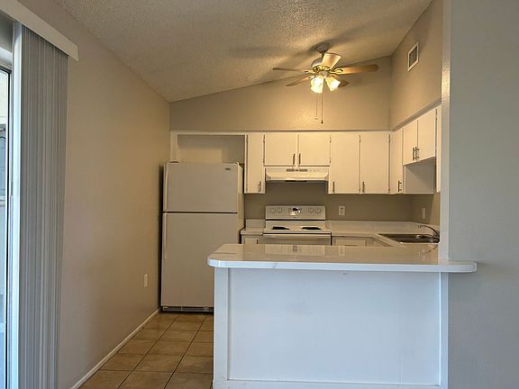 3rd image of 3009 Santa Barbara Blvd #0
