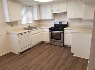 8633 D Ave UNIT B, Hesperia, CA 92345