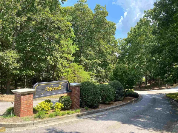 3346 NE Arborwalk Dr, Gainesville, GA 30506
