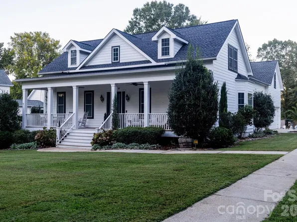 306 Carolina Downs Rd, York, SC 29745