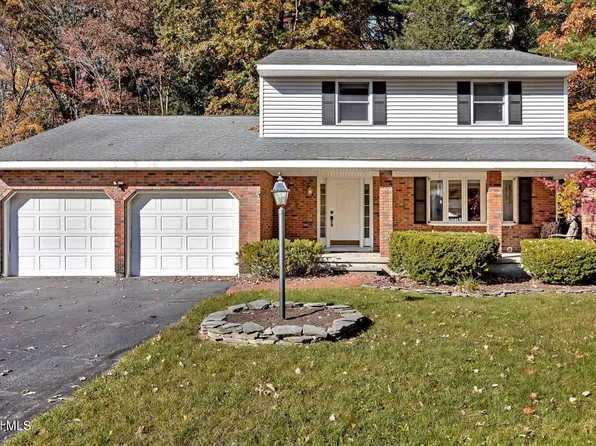 3045 Williamsburg Drive, Schenectady, NY 12303