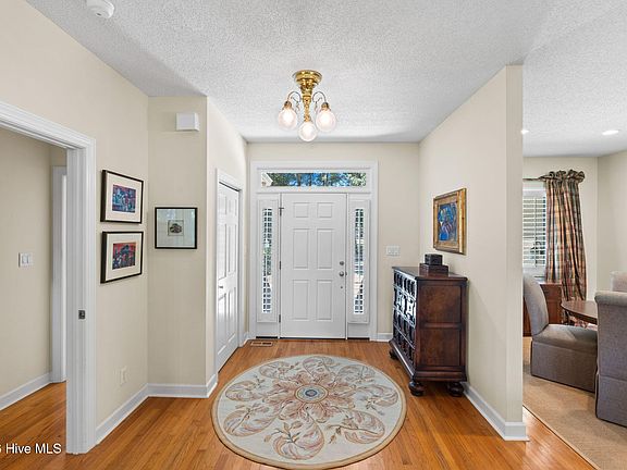 3rd image of 70 Marina Drive SW