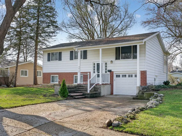 3915 Maple Ave, McHenry, IL 60050