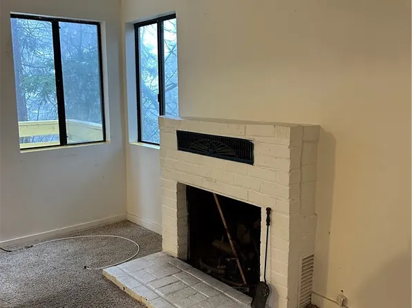 614 Arrowhead Villa Rd, Lake Arrowhead, CA 92352