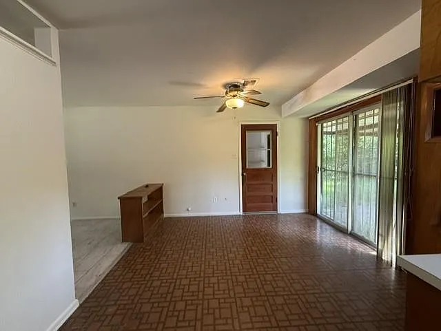 3 bed, 1.5 bath, 960 sqft, $1,700 — Photo 3