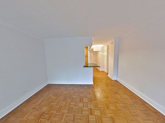 3rd image of 442 W 57th St #7K