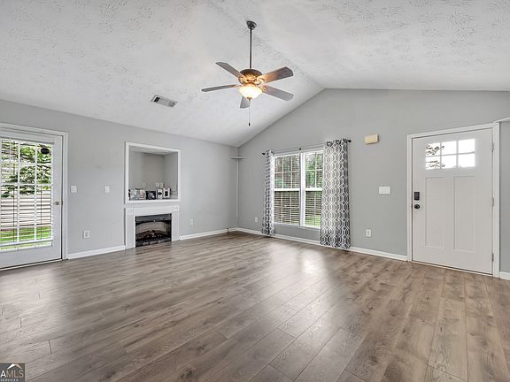 5th image of 572 Clydes Way