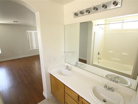 5th image of 2401 Boca River Dr