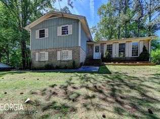 5572 Four Winds Dr SW, Lilburn, GA 30047