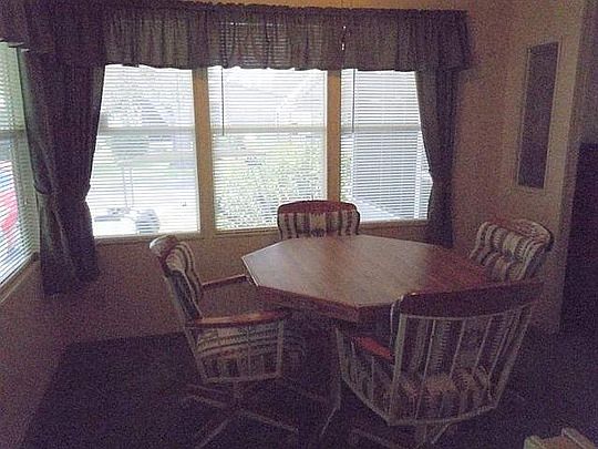 4th image of 42 Bayberry Dr