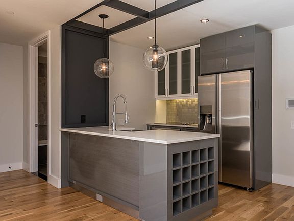 3rd image of 670 Pacific St #421