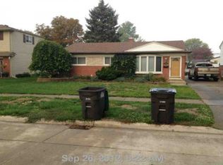 9750 Katherine St, Taylor, MI 48180