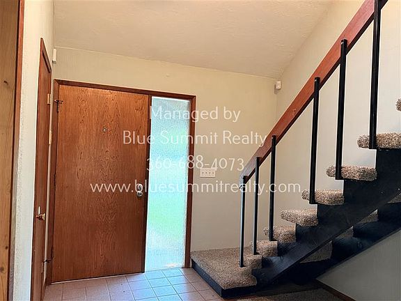 3rd image of 5424 93rd Ave SE