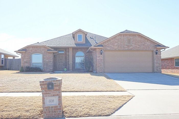 1st image of 608 Meadow Land Dr