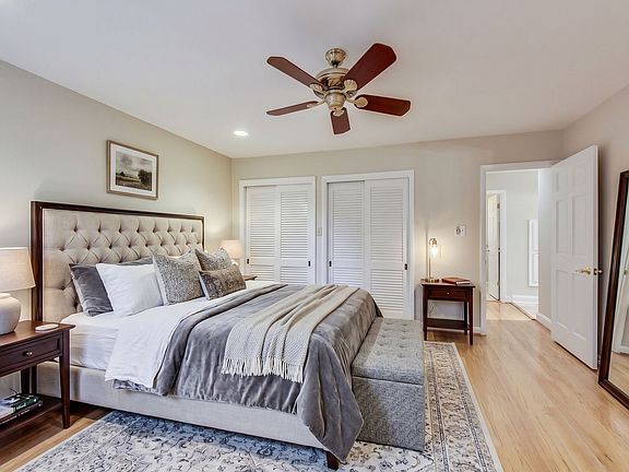 3rd image of 14904 Claude Ln