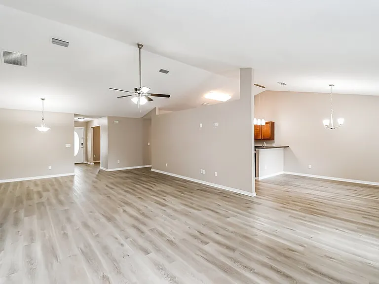 1936 Firefly Dr — Photo 3
