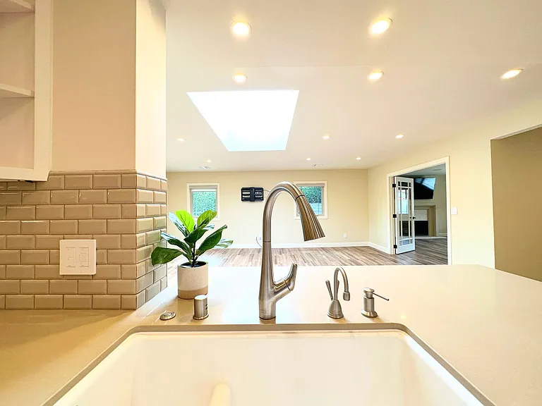32039 Grenville Ct — Photo 9