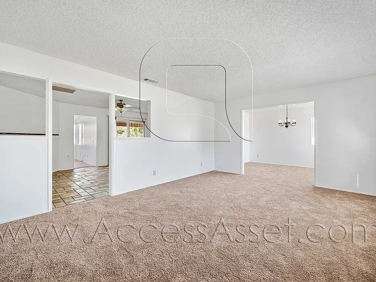 1700 Walden Ln — Photo 19