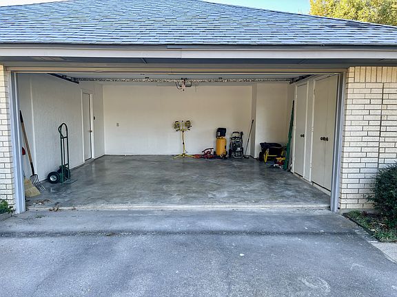 2nd image of 3109 S Roadrunner Ct