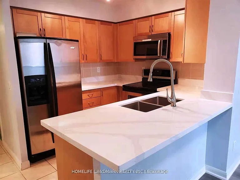 4978 Yonge St #601 — Photo 4