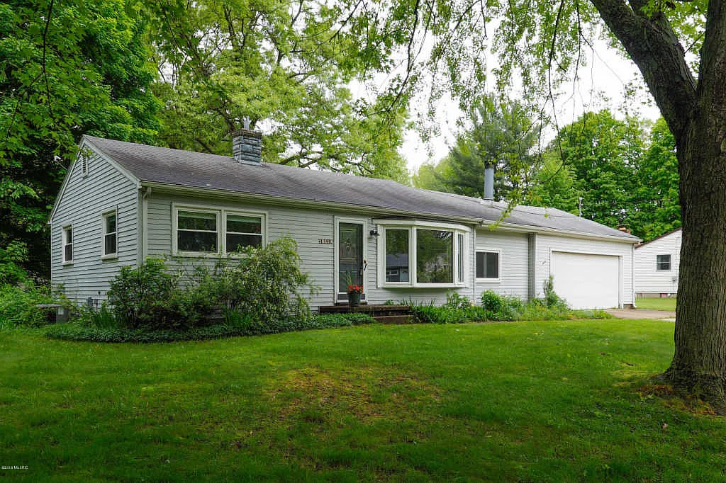 10210 Roger St photo 1