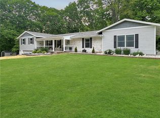 13631 Knollbrook Ln, Charleston, IL 61920