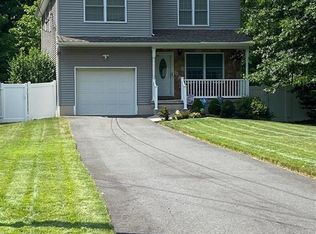 1725 Fillmore Dr, North Brunswick, NJ 08902