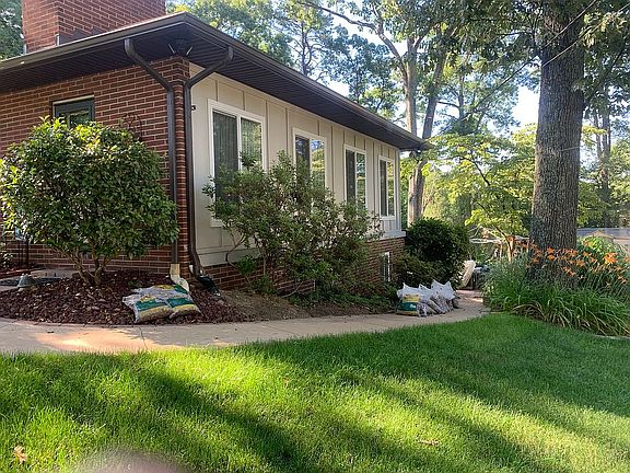 4th image of 206 Drum Ave N
