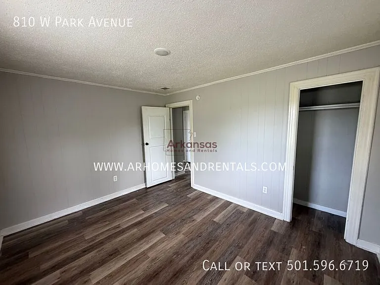 810 W Park Ave — Photo 8
