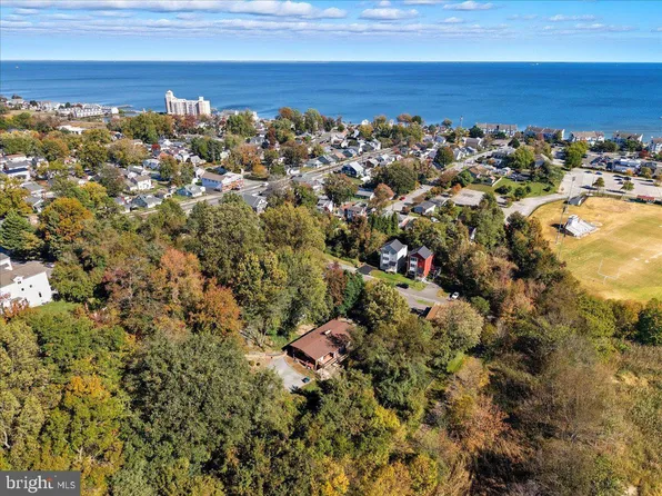 8205 F St, Chesapeake Beach, MD 20732