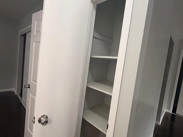 76 Revere St #2R — Photo 8